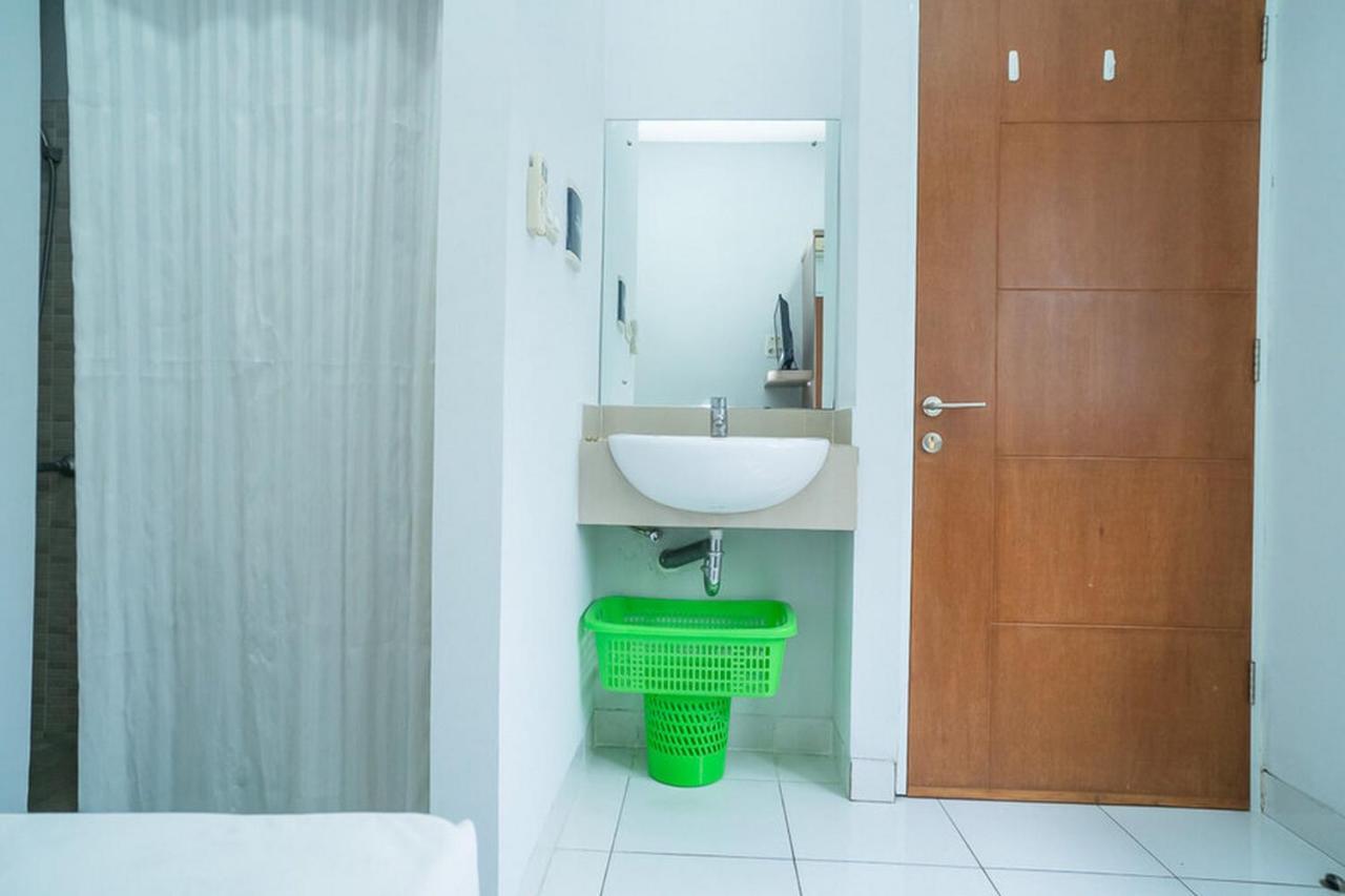 Koolkost Near Pasar Slipi Jaya Hotel 2*